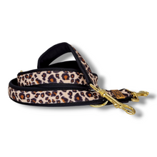 Lade das Bild in den Galerie-Viewer, Leine 3-fach "Golden Leo Love I"