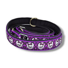 Lade das Bild in den Galerie-Viewer, Leine 3-fach "Lilac Skulls I"