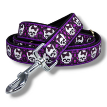 Lade das Bild in den Galerie-Viewer, Leine 3-fach "Lilac Skulls I"