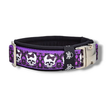 Lade das Bild in den Galerie-Viewer, Halsband 40mm "Lilac Skulls"