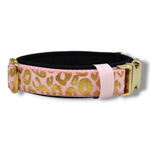Lade das Bild in den Galerie-Viewer, Halsband 40mm "Pink & Gold Leo Love II"