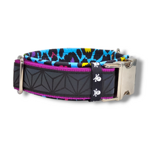 Lade das Bild in den Galerie-Viewer, reflektierendes Halsband 40mm "Rainbow Leopard I"