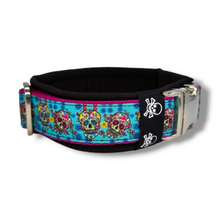 Lade das Bild in den Galerie-Viewer, Halsband 40mm "Sugar Skulls I"