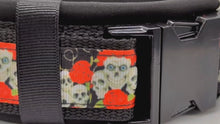 Laden und Abspielen von Videos im Galerie-Viewer, Halsband 50mm "Skulls & Roses I"