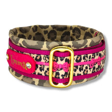 Lade das Bild in den Galerie-Viewer, Halsbänder - Halsband 50mm Pink Leo Love III