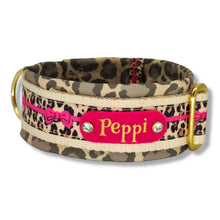 Lade das Bild in den Galerie-Viewer, Halsbänder - Halsband 50mm Pink Leo Love IV