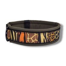 Lade das Bild in den Galerie-Viewer, Halsband 40mm &quot;Animal Camouflage I&quot;

