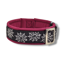 Lade das Bild in den Galerie-Viewer, Halsband 40mm &quot;Spiderweb&quot;
