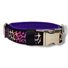 Lade das Bild in den Galerie-Viewer, Halsband 40mm &quot;Rainbow Leo Love II&quot;
