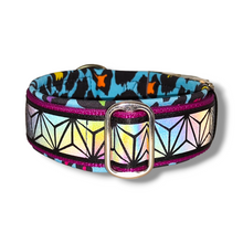 Lade das Bild in den Galerie-Viewer, reflektierendes Halsband 40mm &quot;Rainbow Leopard I&quot;
