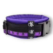 Lade das Bild in den Galerie-Viewer, Halsband 50mm &quot;Skulls &amp; Glitter II Lilac&quot;
