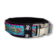 Lade das Bild in den Galerie-Viewer, Halsband 40mm &quot;Sugar Skulls I&quot;
