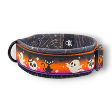 Lade das Bild in den Galerie-Viewer, Halsband 30mm &quot;Too Cute To Spook I&quot;
