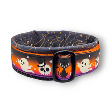 Lade das Bild in den Galerie-Viewer, Halsband 50mm &quot;Too Cute To Spook III&quot;
