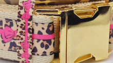 Laden und Abspielen von Videos im Galerie-Viewer, Halsband 50mm &quot;Pink Leo Love IV&quot;
