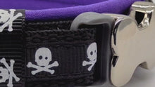 Laden und Abspielen von Videos im Galerie-Viewer, Halsband 25mm &quot;Black Mini Skull I&quot;
