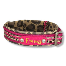 Lade das Bild in den Galerie-Viewer, Halsbänder - Halsband 20mm Pink Leo Love VI
