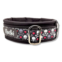 Lade das Bild in den Galerie-Viewer, Halsbänder - Halsband 50mm Skulls &amp; Hearts III
