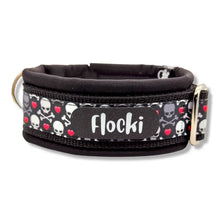 Lade das Bild in den Galerie-Viewer, Halsbänder - Halsband 50mm Skulls &amp; Hearts III
